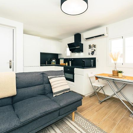 Apartamento 2 Dormitorios Cerca De La Playa En Casco Historico エステポナ エクステリア 写真