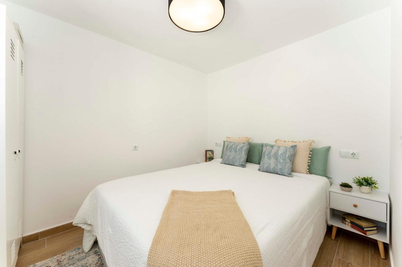 Apartamento 2 Dormitorios Cerca De La Playa En Casco Historico エステポナ エクステリア 写真