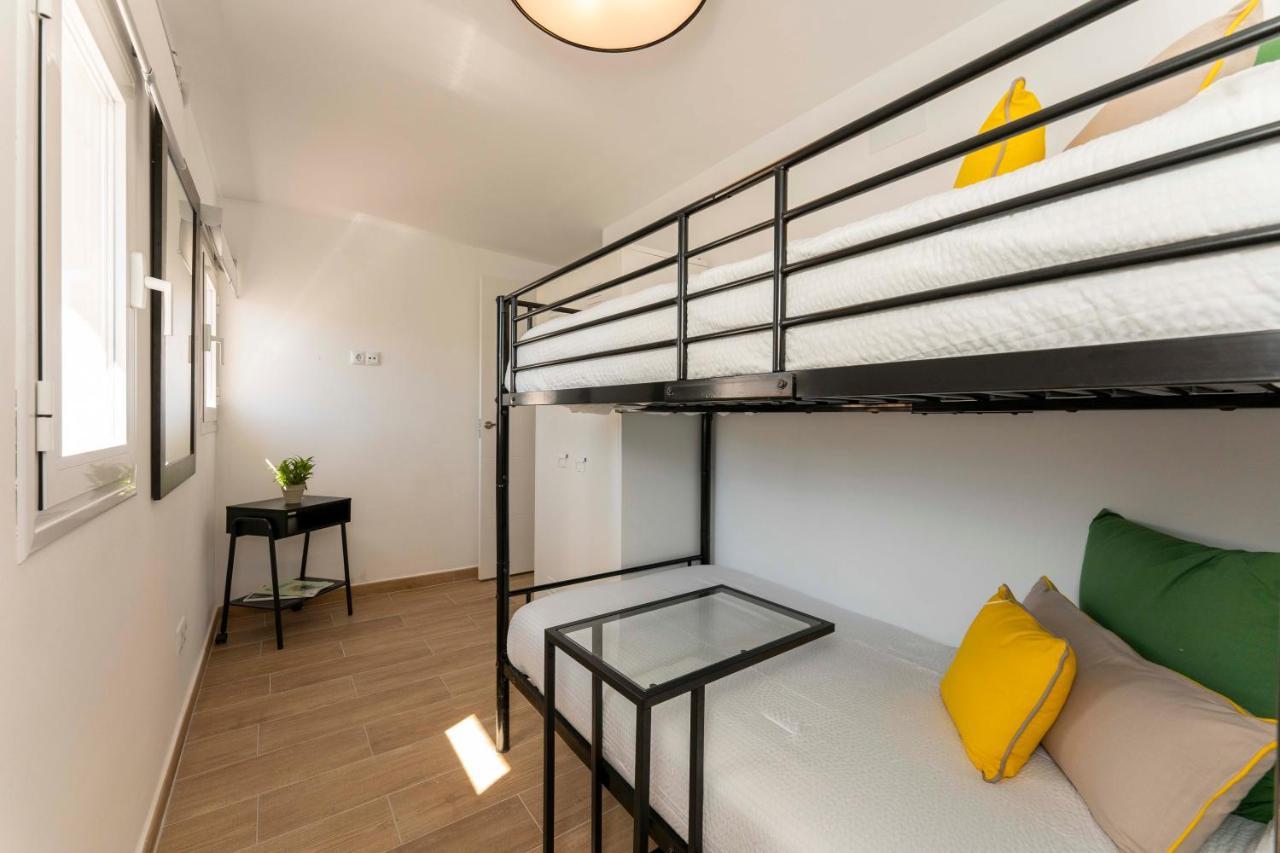 Apartamento 2 Dormitorios Cerca De La Playa En Casco Historico エステポナ エクステリア 写真